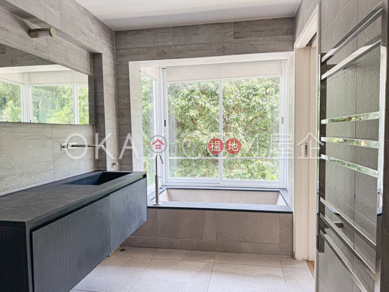 Gorgeous house with balcony & parking | Rental | Leung Fai Tin Village 兩塊田村 Rental Listings