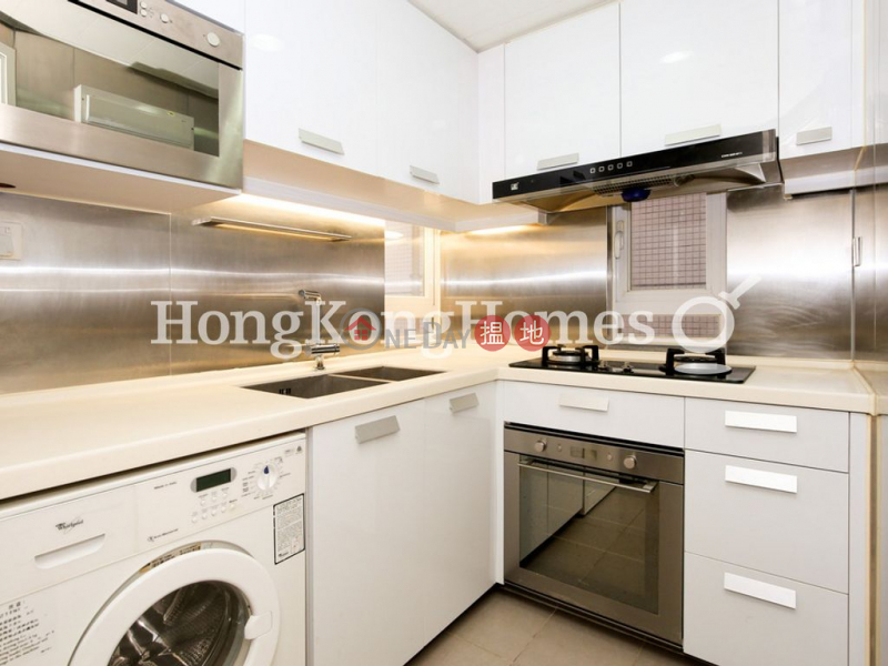 HK$ 35,000/ month Hennessy Building, Wan Chai District, 3 Bedroom Family Unit for Rent at Hennessy Building
