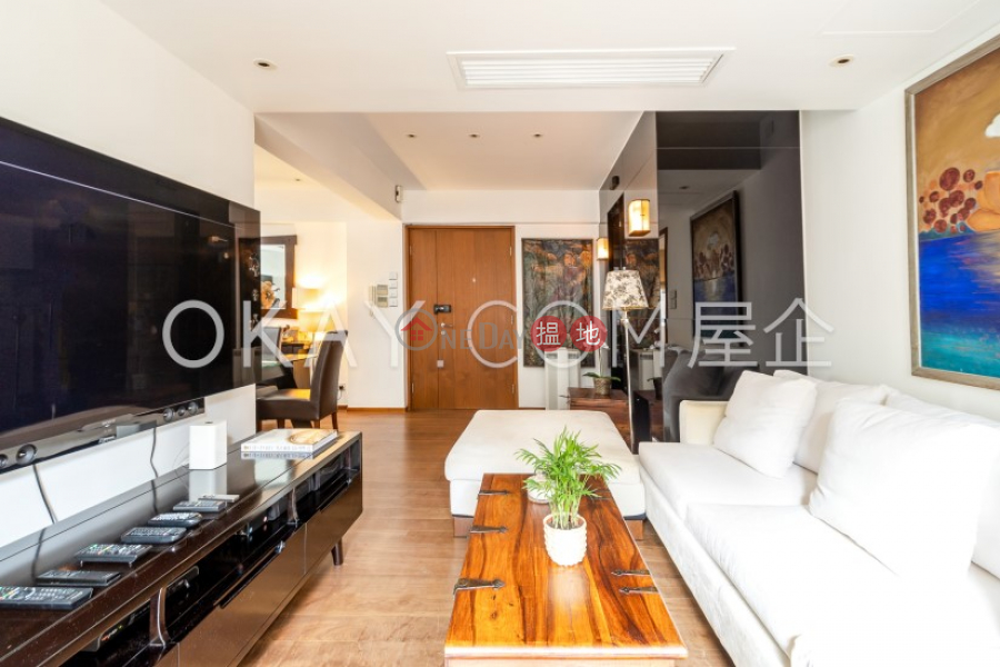 Property Search Hong Kong | OneDay | Residential | Rental Listings | Unique 2 bedroom on high floor with balcony | Rental