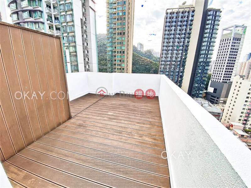 Nicely kept studio on high floor with harbour views | Rental, 885-891 King\'s Road | Eastern District, Hong Kong | Rental HK$ 28,800/ month
