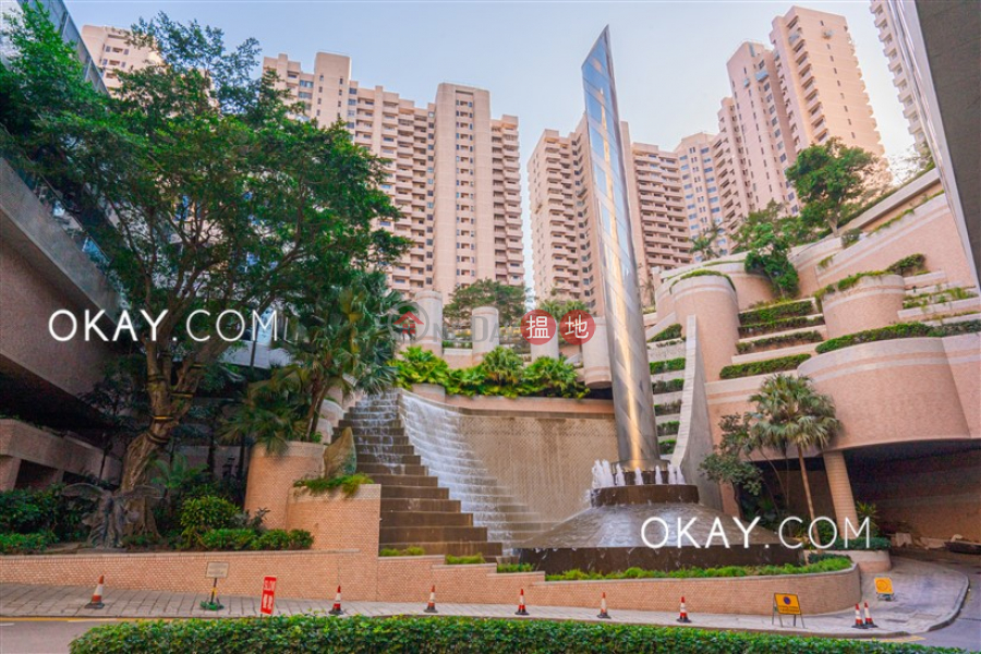 Beautiful 2 bedroom with balcony | Rental | Parkview Heights Hong Kong Parkview 陽明山莊 摘星樓 Rental Listings