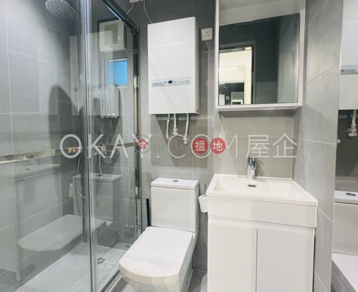 HK$ 36,000/ month, Smiling Court, Western District Charming 2 bedroom with terrace | Rental