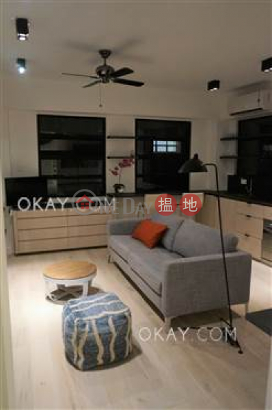 Intimate 1 bedroom in Sheung Wan | Rental | On Lok Building 安樂樓 Rental Listings