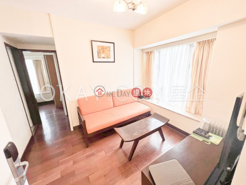 Cozy 2 bedroom on high floor | Rental 10-12 Staunton Street | Central District Hong Kong | Rental | HK$ 27,000/ month