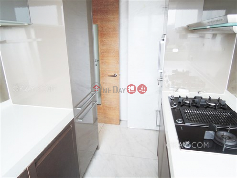 Rare 3 bedroom on high floor with sea views & balcony | Rental | Centrestage 聚賢居 Rental Listings