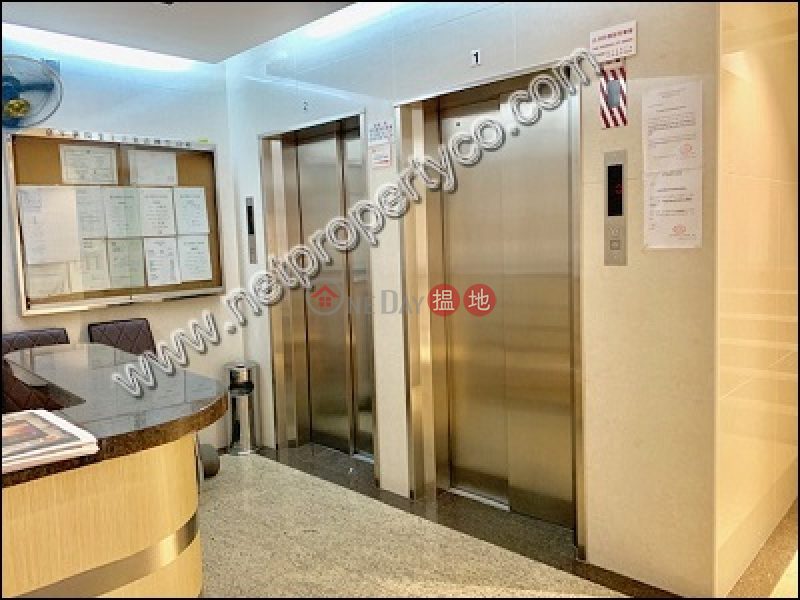 Property Search Hong Kong | OneDay | Residential, Rental Listings, A very spacious 2-bedroom unit located at Mid-level