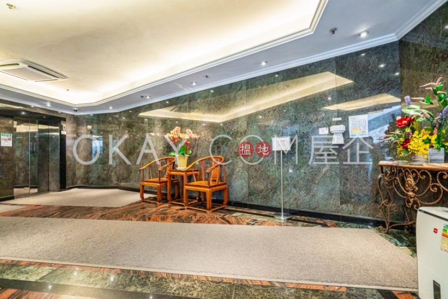 Gorgeous 3 bedroom on high floor with balcony & parking | Rental | Scenecliff 承德山莊 Rental Listings