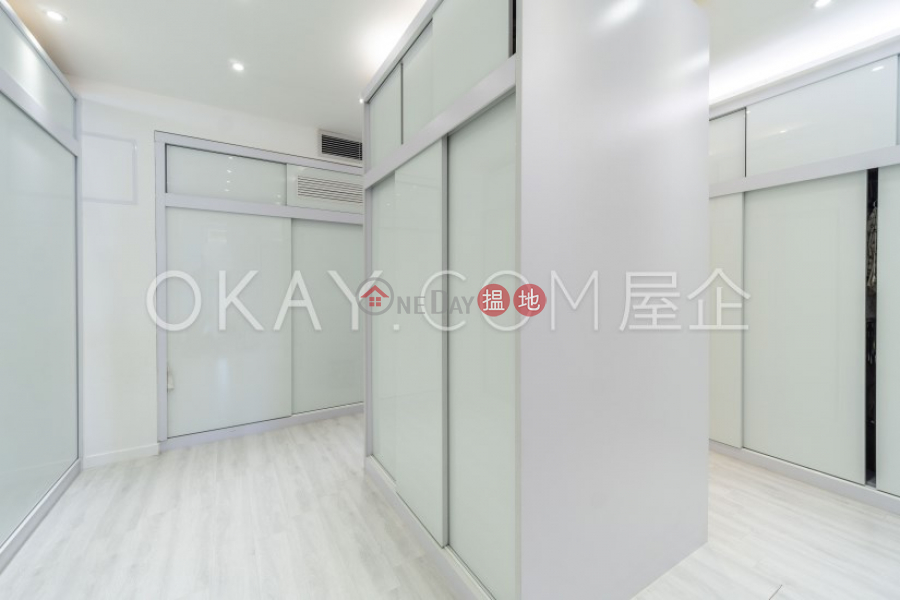 Beautiful house with terrace & balcony | For Sale | Flamingo Garden 飛鵝花園 Sales Listings