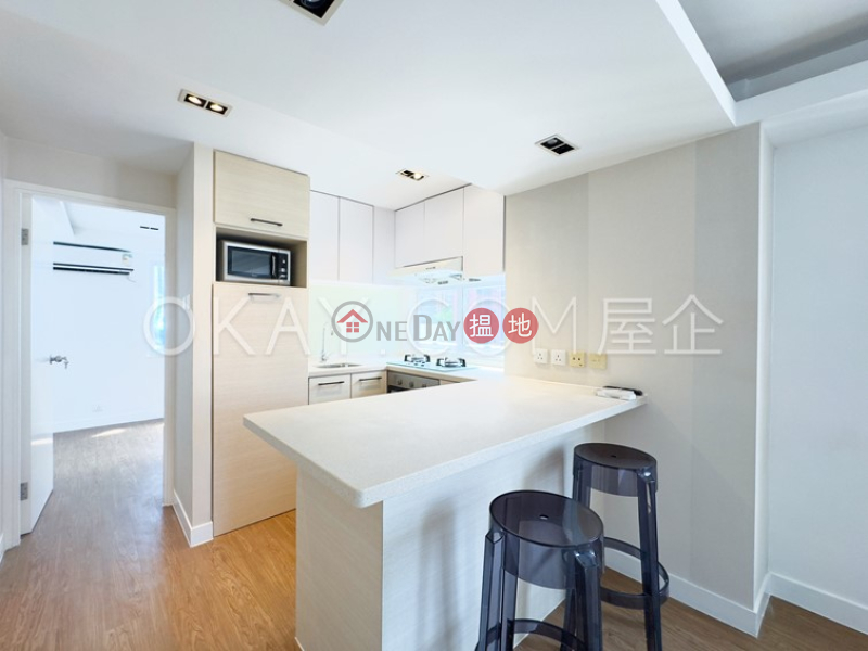 Gorgeous 2 bedroom in Mid-levels West | Rental | Tim Po Court 添寶閣 Rental Listings