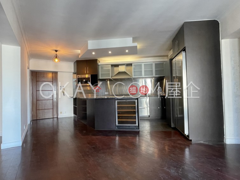 Efficient 3 bed on high floor with balcony & parking | Rental | Albron Court 豐樂閣 Rental Listings