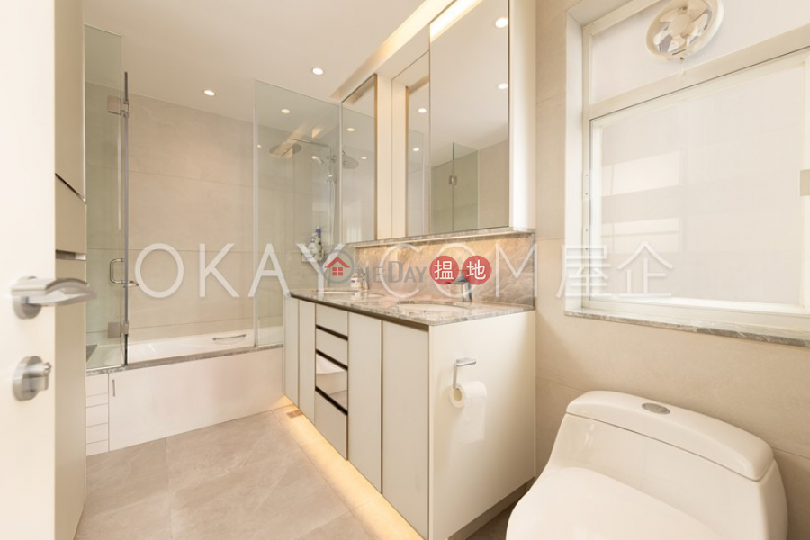 HK$ 130,000/ month Garden Terrace, Central District | Efficient 4 bedroom with balcony & parking | Rental