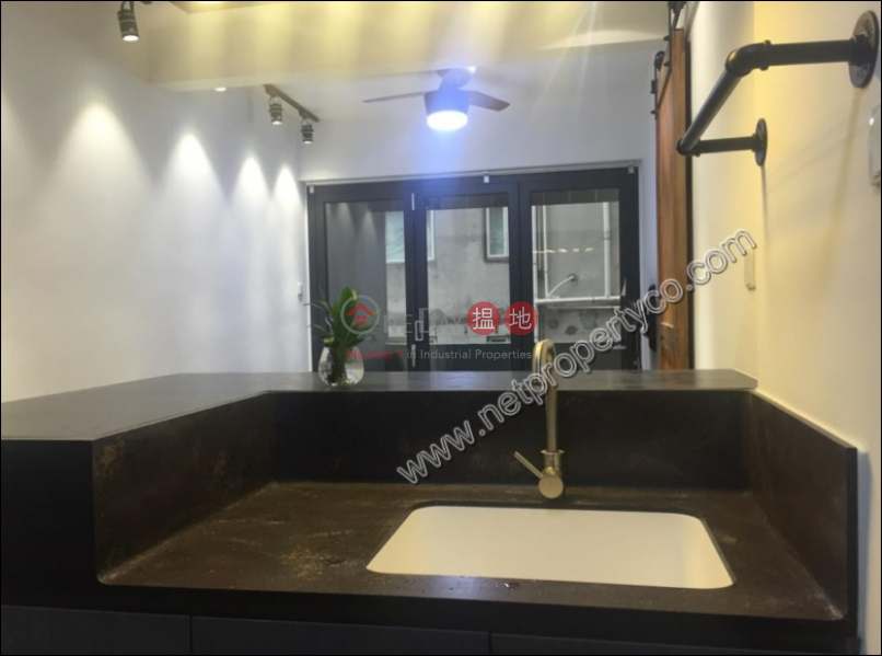 Stylish 1 bedroom flat for Rent, Tai Wing House 太榮樓 Rental Listings | Western District (A058146)