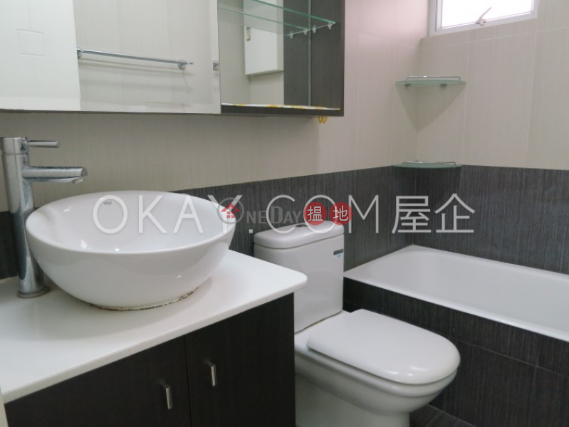 HK$ 13M | Robinson Crest, Western District | Popular 2 bedroom in Mid-levels West | For Sale