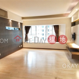 Gorgeous 2 bedroom with parking | For Sale | Flourish Court 殷榮閣 _0