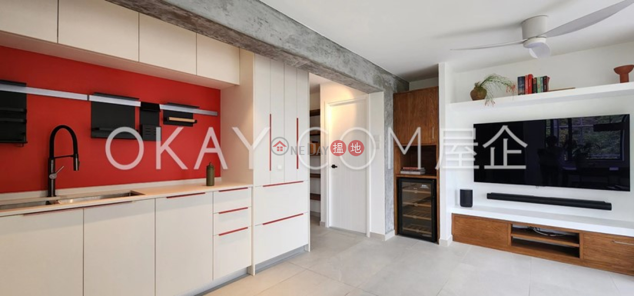 Lovely house with balcony | Rental, Nga Lai Yuen 雅麗苑 Rental Listings | Tsuen Wan (OKAY-R735134)