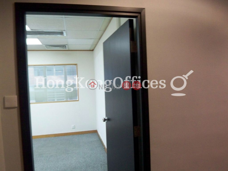 Property Search Hong Kong | OneDay | Office / Commercial Property, Rental Listings | Office Unit for Rent at Kinwick Centre