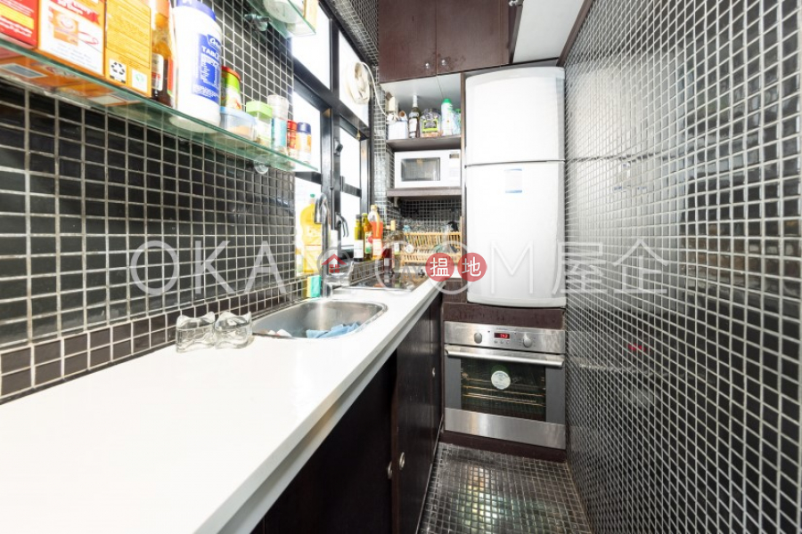 HK$ 19,800/ month, Tung Yuen Building Central District, Intimate 1 bedroom on high floor with rooftop | Rental