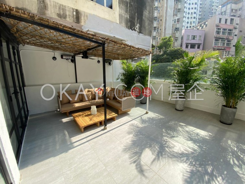 Lovely 1 bedroom with terrace | Rental, Lai Sing Building 麗成大廈 Rental Listings | Wan Chai District (OKAY-R51253)