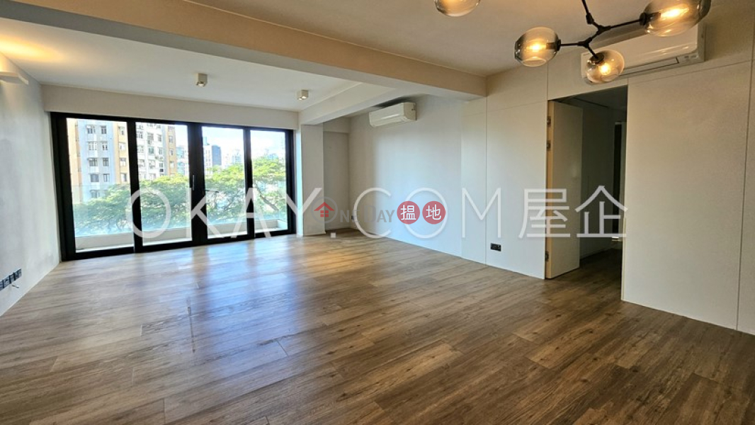 HK$ 65,800/ month Bellevue Heights, Wan Chai District | Stylish 3 bedroom with balcony & parking | Rental