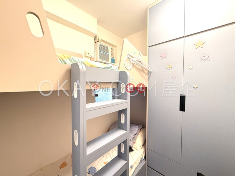 HK$ 11.5M CNT Bisney | Western District Nicely kept 2 bedroom on high floor with rooftop | For Sale