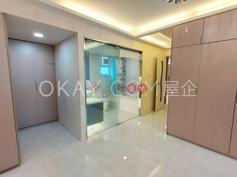 Tasteful 3 bedroom with parking | Rental, Beverly Villa Block 1-10 碧華花園1-10座 Rental Listings | Kowloon Tong (OKAY-R406716)