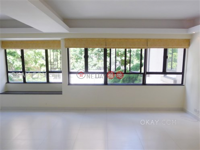 Nicely kept 3 bedroom with parking | For Sale | Gardenview Heights 嘉景臺 Sales Listings
