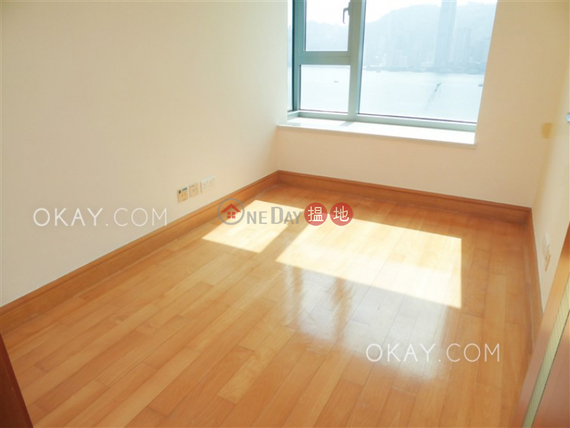 HK$ 40,000/ month The Harbourside Tower 3 Yau Tsim Mong, Luxurious 3 bedroom with parking | Rental