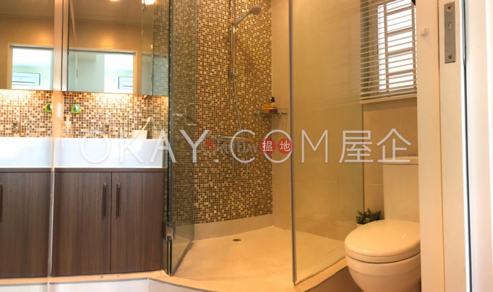 HK$ 12.4M, Discovery Bay, Phase 11 Siena One, Crestline Mansion (Block M1),Lantau Island, Elegant 3 bedroom with balcony | For Sale