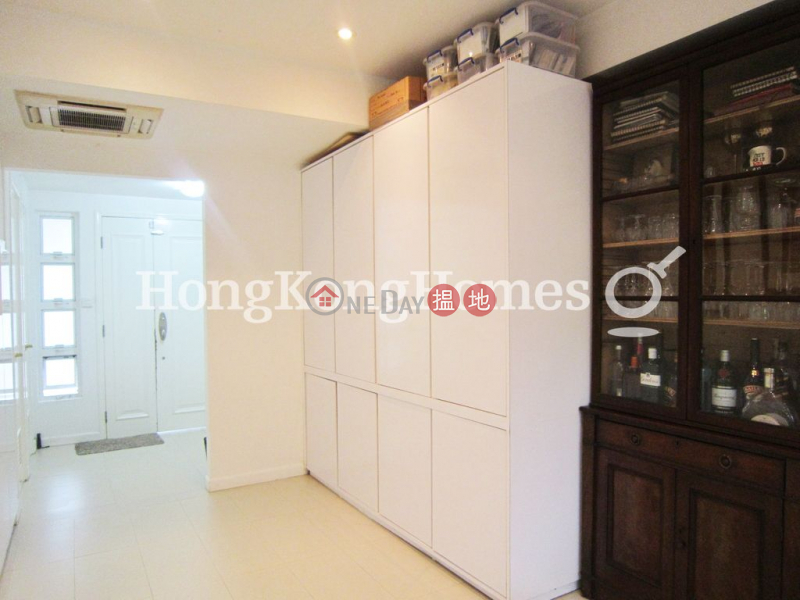 3 Bedroom Family Unit at House 1 Villa Royale | For Sale | Villa Royale 御花園 Sales Listings