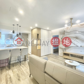 Luxurious 2 bedroom with parking | For Sale