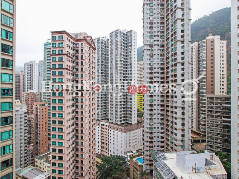 Property Search Hong Kong | OneDay | Residential | Rental Listings | 3 Bedroom Family Unit for Rent at Seymour Place