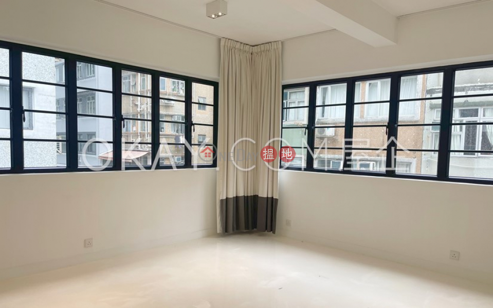 Stylish 2 bedroom in Sheung Wan | Rental, 55 Tung Street 東街55號 Rental Listings | Central District (OKAY-R70298)