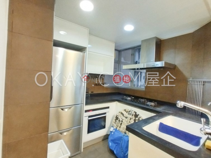 HK$ 22M, The Waterfront Phase 1 Tower 2 | Yau Tsim Mong | Unique 2 bedroom in Kowloon Station | For Sale