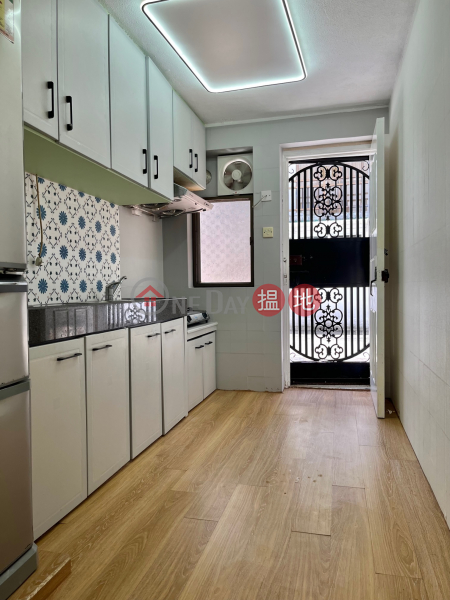 HK$ 16,800/ month, House 1 Roseville Villas, Sai Kung, Sai Kung Ground Floor Unit with Garden - Direct Owner No Commission
