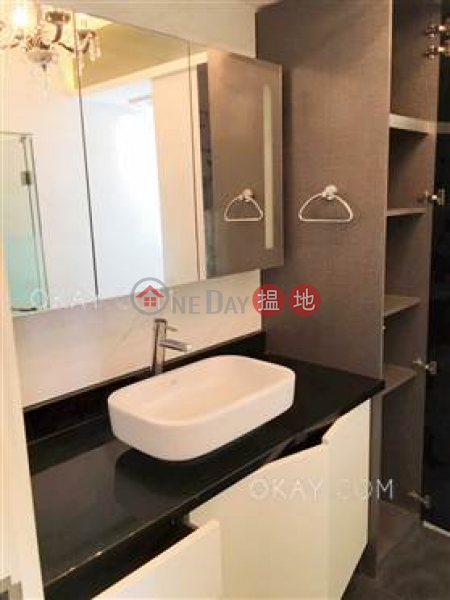 HK$ 55,000/ month, Chesterfield Mansion, Wan Chai District Unique 3 bedroom on high floor with sea views & balcony | Rental