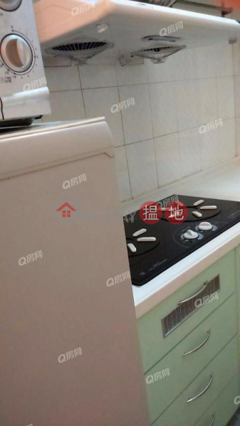 Property Search Hong Kong | OneDay | Residential | Rental Listings | Kam Tseuk Mansion | 2 bedroom Mid Floor Flat for Rent