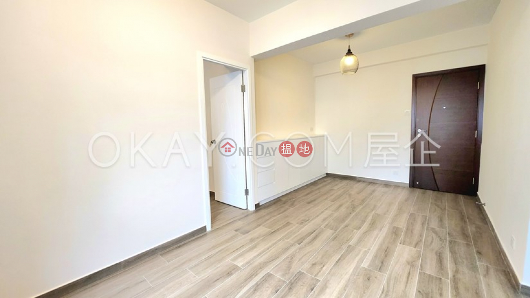 HK$ 26,000/ month Pearl City Mansion | Wan Chai District, Generous 2 bedroom on high floor | Rental