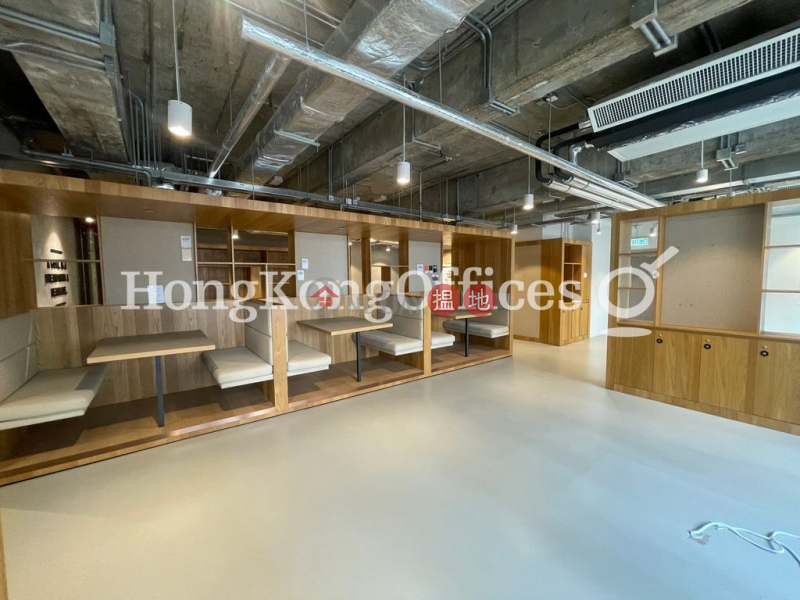 HK$ 299,992/ month | Hang Seng Bank Wanchai Branch Building | Wan Chai District | Office Unit for Rent at Hang Seng Bank Wanchai Branch Building