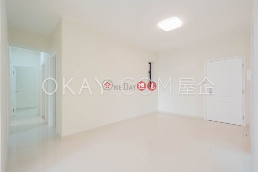 HK$ 38,800/ month | Scenecliff Western District, Tasteful 3 bedroom with parking | Rental