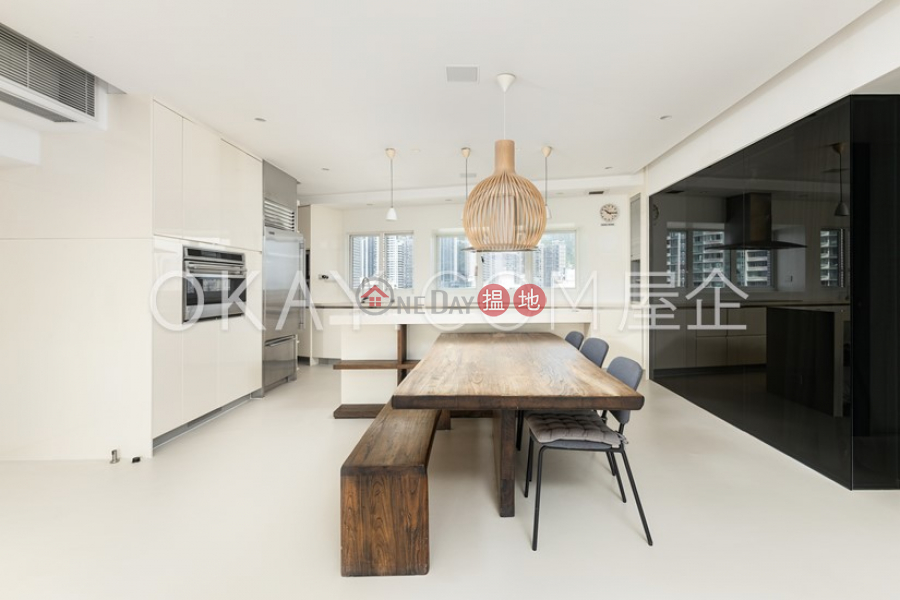 Property Search Hong Kong | OneDay | Residential | Sales Listings Exquisite 3 bed on high floor with sea views & parking | For Sale