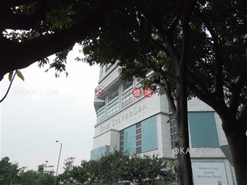 HK$ 37,000/ month Tower 1 One Silversea, Yau Tsim Mong, Popular 3 bedroom on high floor with balcony | Rental