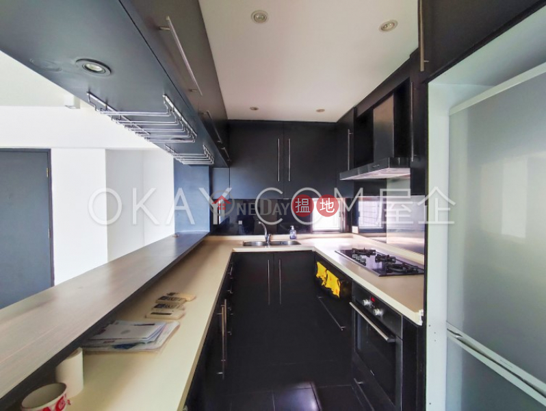 Rare 3 bedroom on high floor with parking | Rental | Gallant Place 嘉逸居 Rental Listings