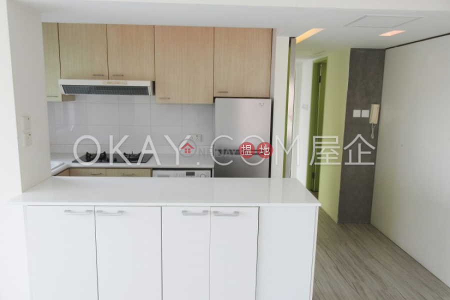 HK$ 40,000/ month Honor Villa, Central District | Elegant 2 bedroom in Mid-levels West | Rental