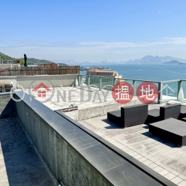 Stylish penthouse with sea views, rooftop & terrace | For Sale