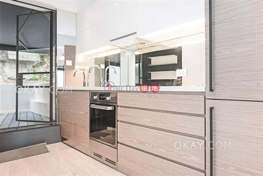 Rare 1 bedroom with terrace & balcony | For Sale | 10 New Street 新街10號 Sales Listings