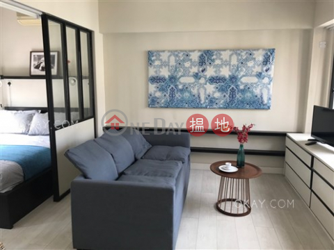 Lovely 1 bedroom on high floor with sea views & rooftop | For Sale | Chik Tak Mansion 積德樓 _0
