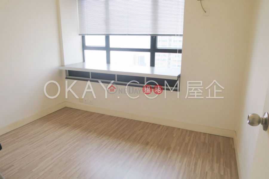 Stylish 3 bedroom on high floor with parking | For Sale | Valiant Park 駿豪閣 Sales Listings