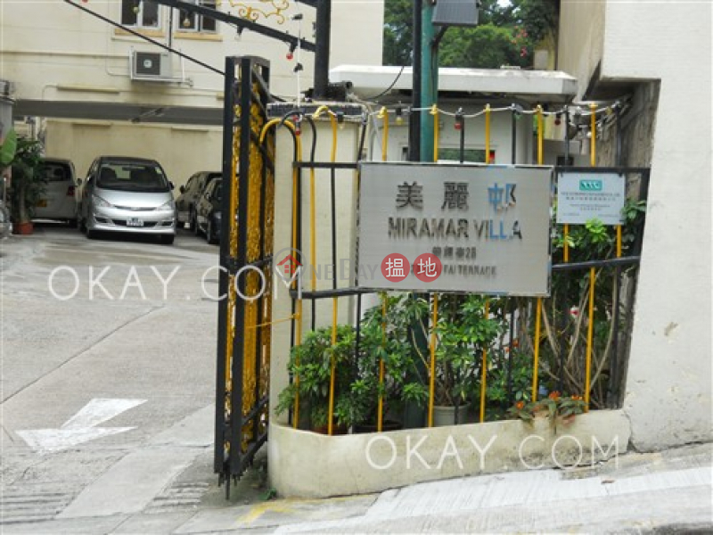 Rare 3 bedroom with parking | Rental, Miramar Villa 美麗邨 Rental Listings | Wan Chai District (OKAY-R58118)