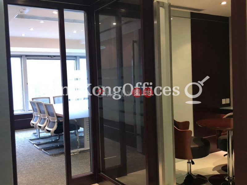 Shun Tak Centre Middle Office / Commercial Property | Rental Listings | HK$ 81,600/ month