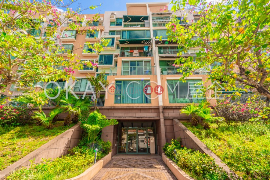 Property Search Hong Kong | OneDay | Residential | Rental Listings | Intimate 3 bedroom with terrace & balcony | Rental